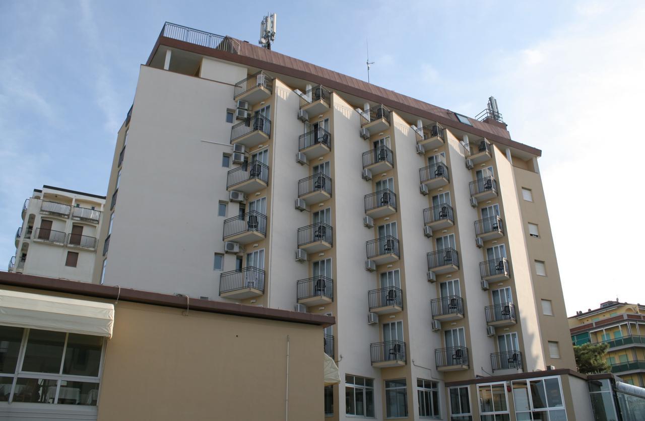 Hotel Plaza Llido Degli Estensi Eksteriør bilde