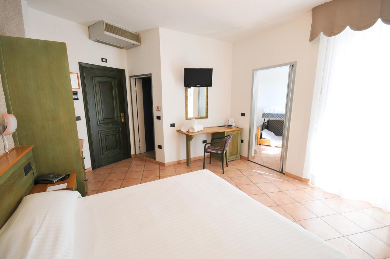Hotel Plaza Llido Degli Estensi Eksteriør bilde