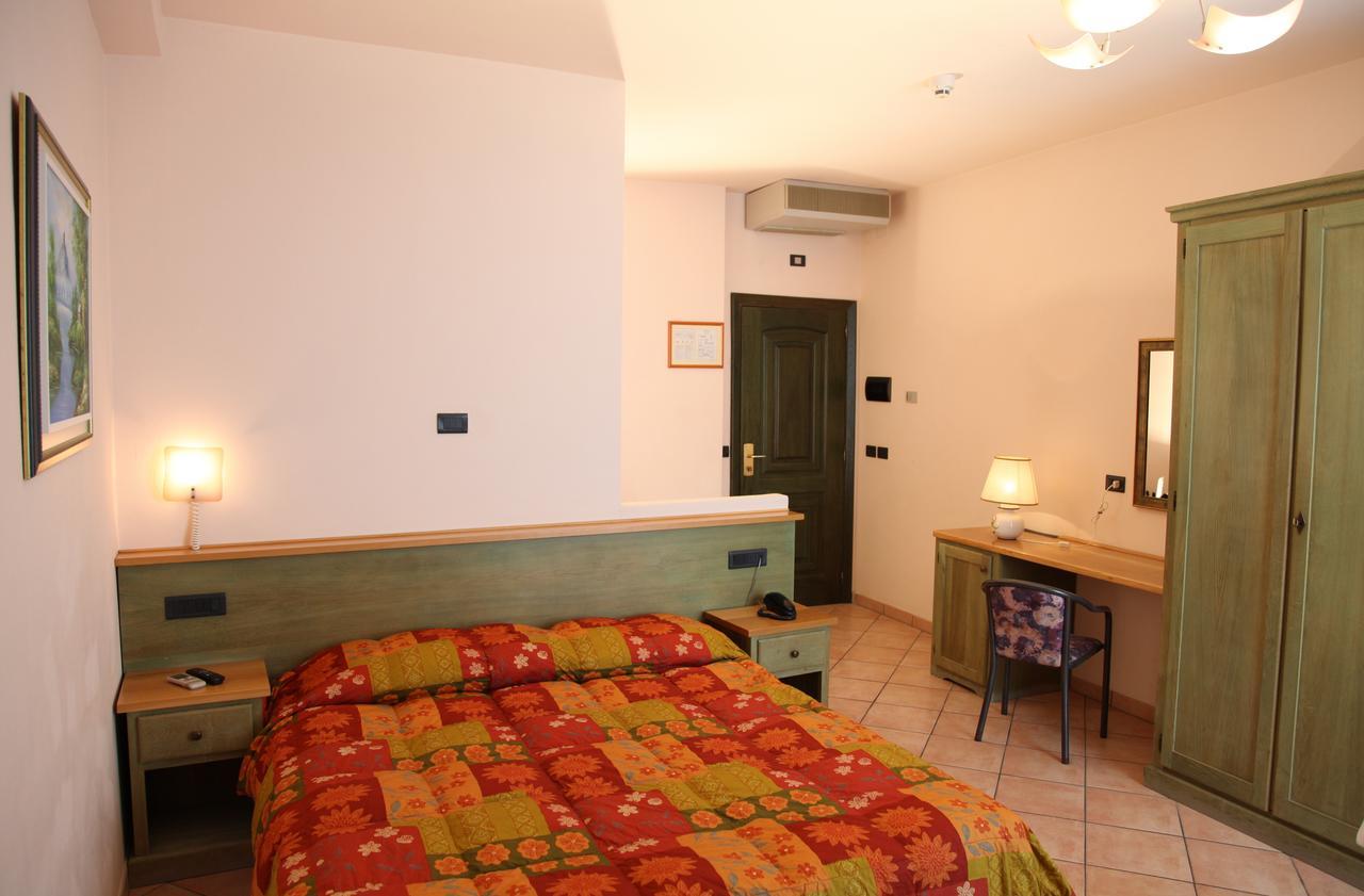 Hotel Plaza Llido Degli Estensi Eksteriør bilde