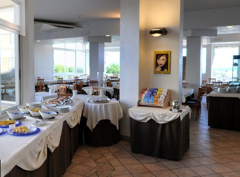 Hotel Plaza Llido Degli Estensi Eksteriør bilde
